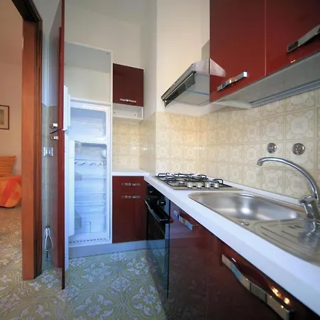 Italianway - Giardini 13 *