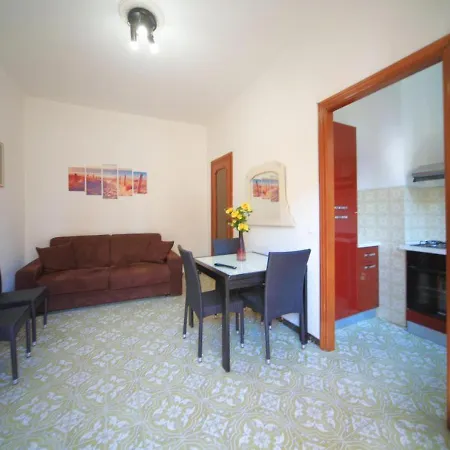 Apartman Italianway - Giardini 13 *